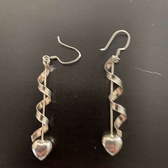 Choice of different pairs of Sterling Silver Earrings - Picture 3 of 5